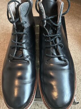 OHW Men's Black Leather Chukka Boots with Gray Felt Collar